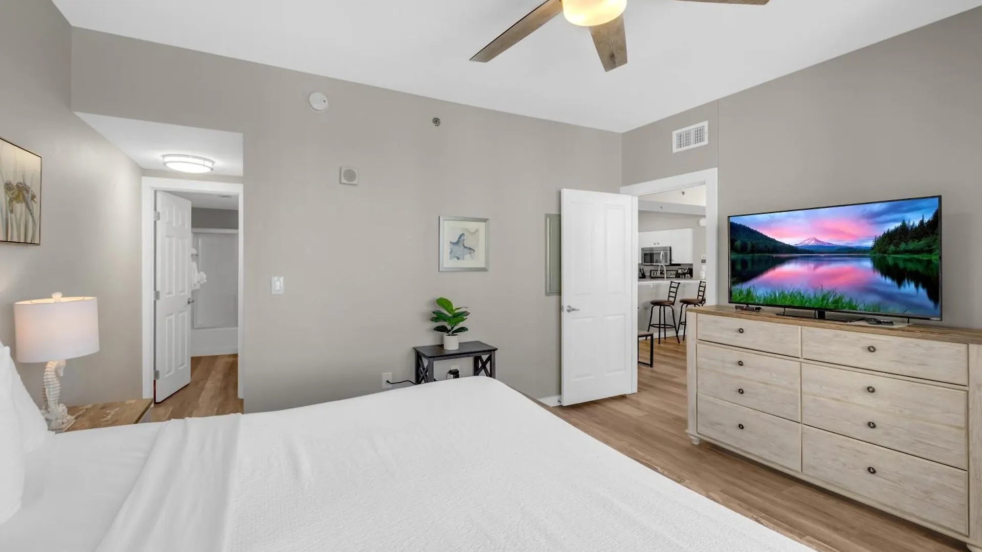 2-Bedroom Beachfront Condo At Shores Of Panama! By Dolce Vita Getaways Pcb! Panama City Beach 0*,  United States