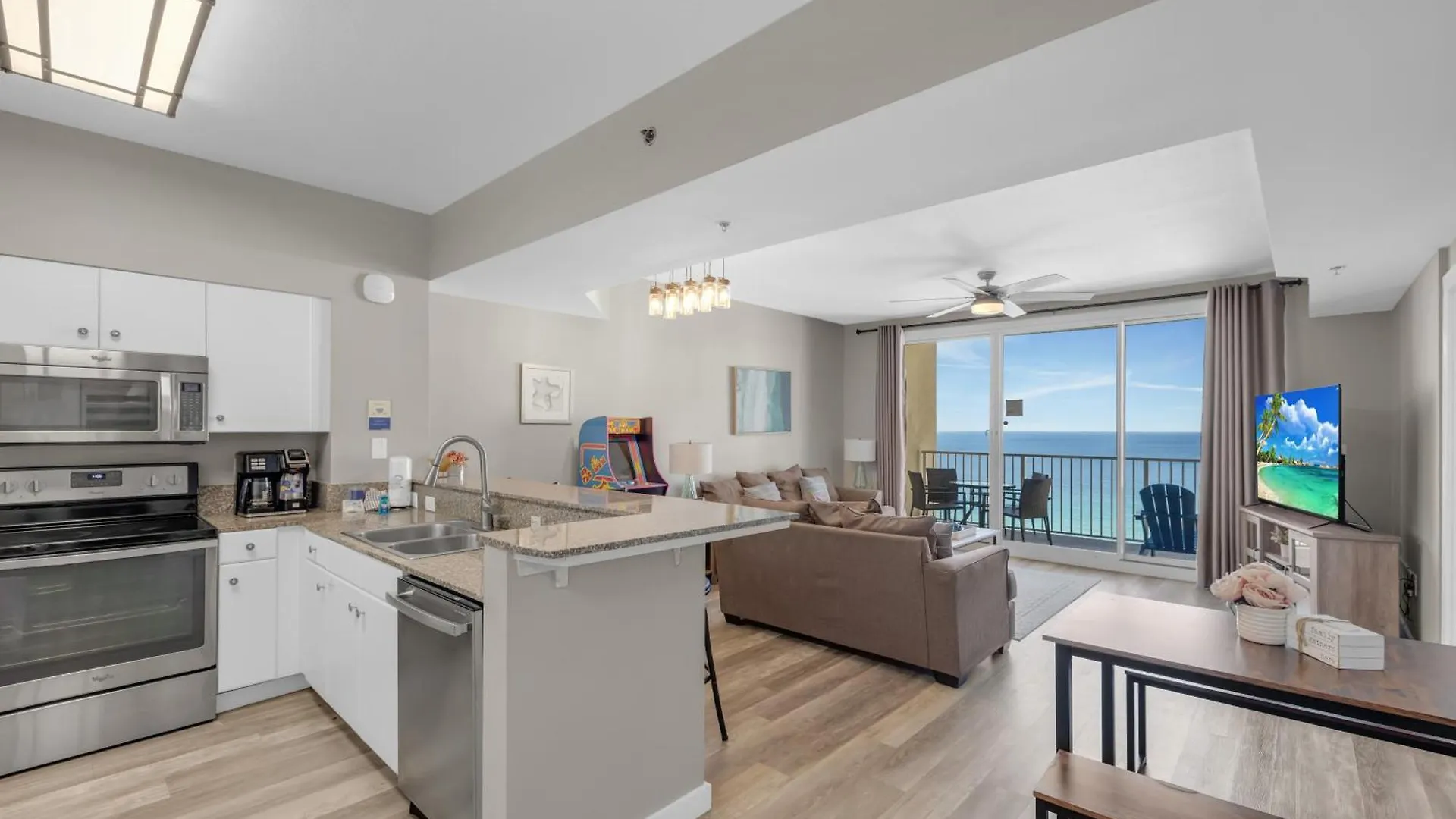 2-Bedroom Beachfront Condo At Shores Of Panama! By Dolce Vita Getaways Pcb! Panama City Beach