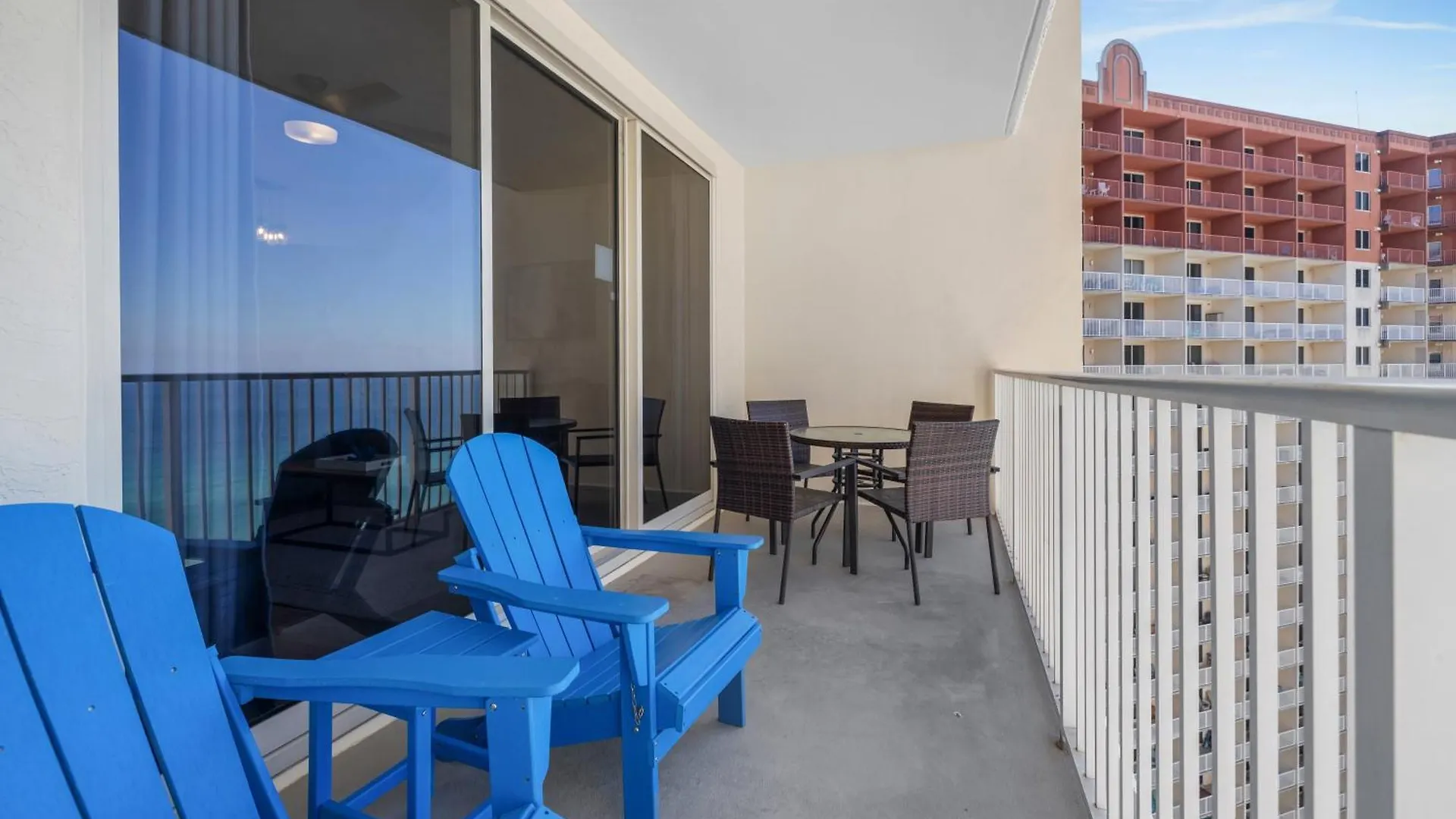 Apartment 2-Bedroom Beachfront Condo At Shores Of Panama! By Dolce Vita Getaways Pcb! Panama City Beach United States