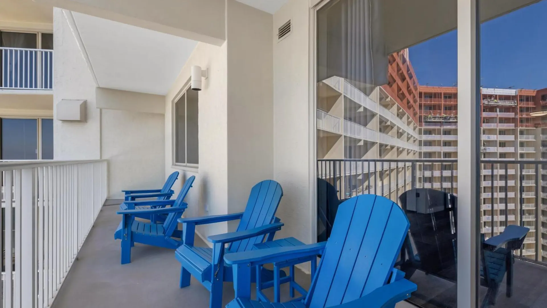 Apartment 2-Bedroom Beachfront Condo At Shores Of Panama! By Dolce Vita Getaways Pcb! Panama City Beach