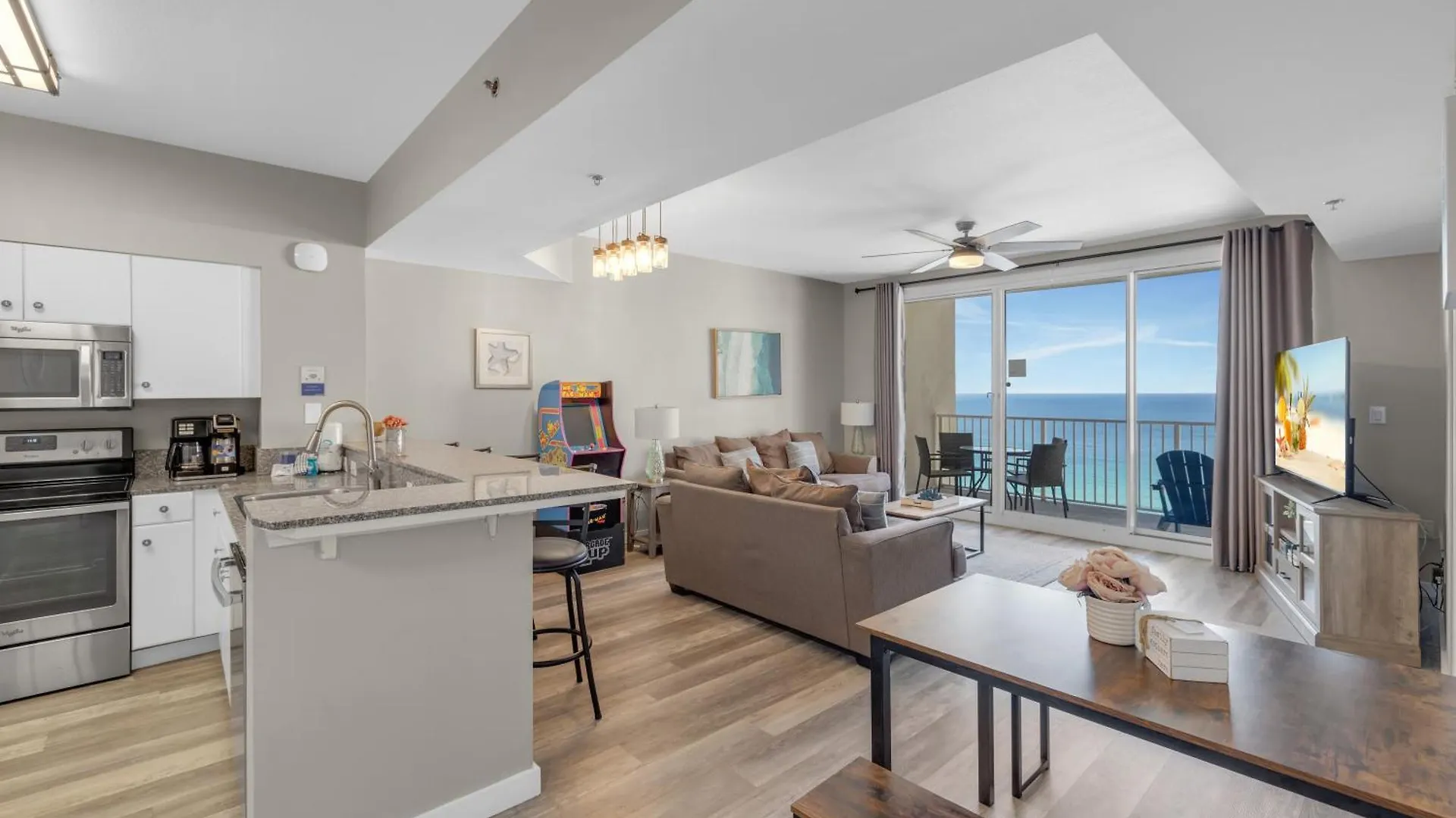 2-Bedroom Beachfront Condo At Shores Of Panama! By Dolce Vita Getaways Pcb! Panama City Beach